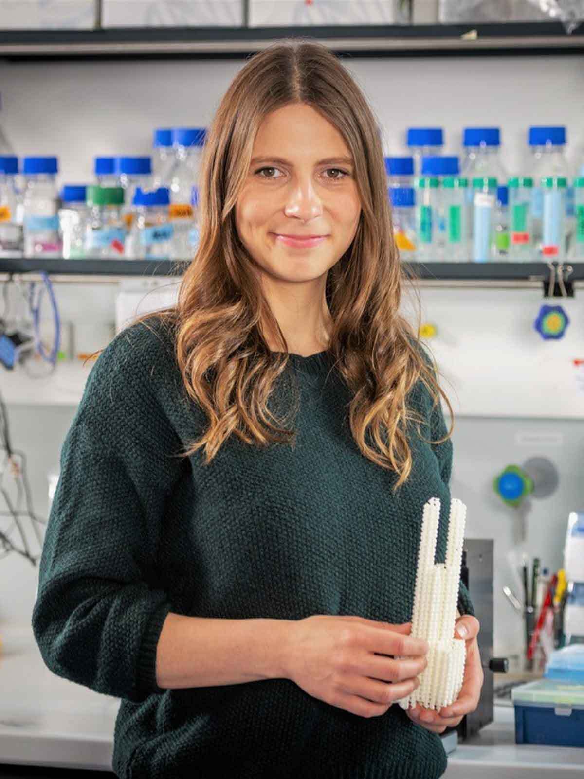 Eine Frau in einem Labor